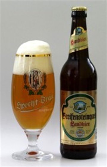 Specht Landbier im Glas und in der Flasche