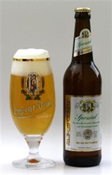 Specht Spezial im Glas und in der Flasche